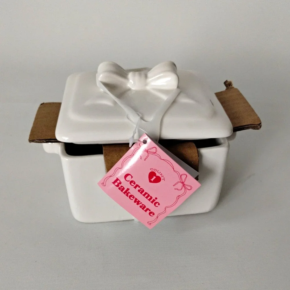 White Square Stoneware Baking Dish w/ Lid Bow Handle Oven Safe 350°F